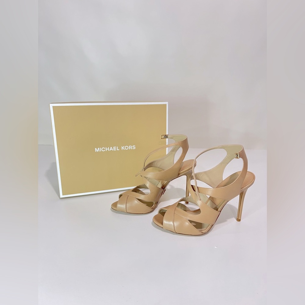 Michael Kors Heels in Toffee/Beige